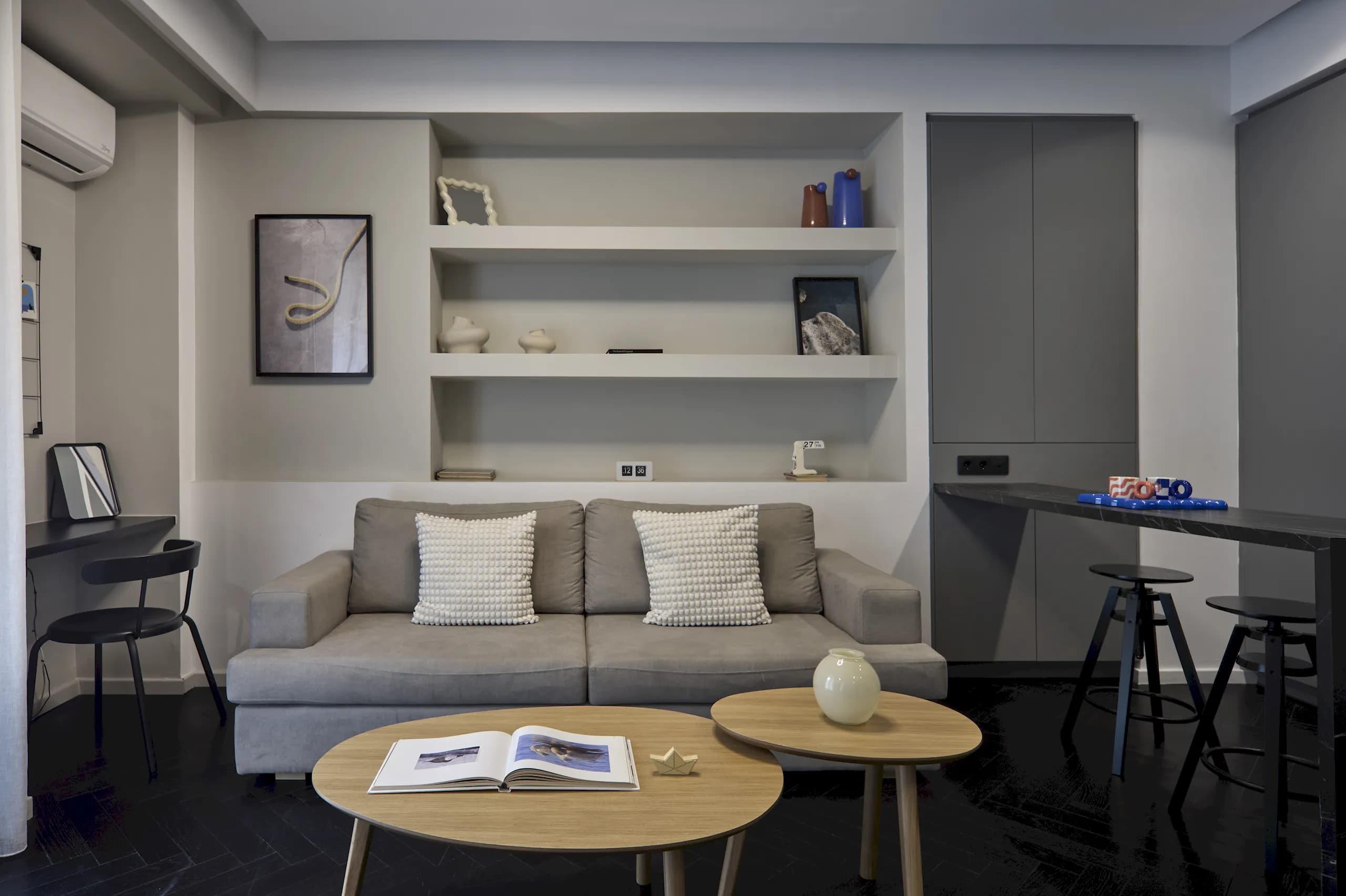 Apartment workspace