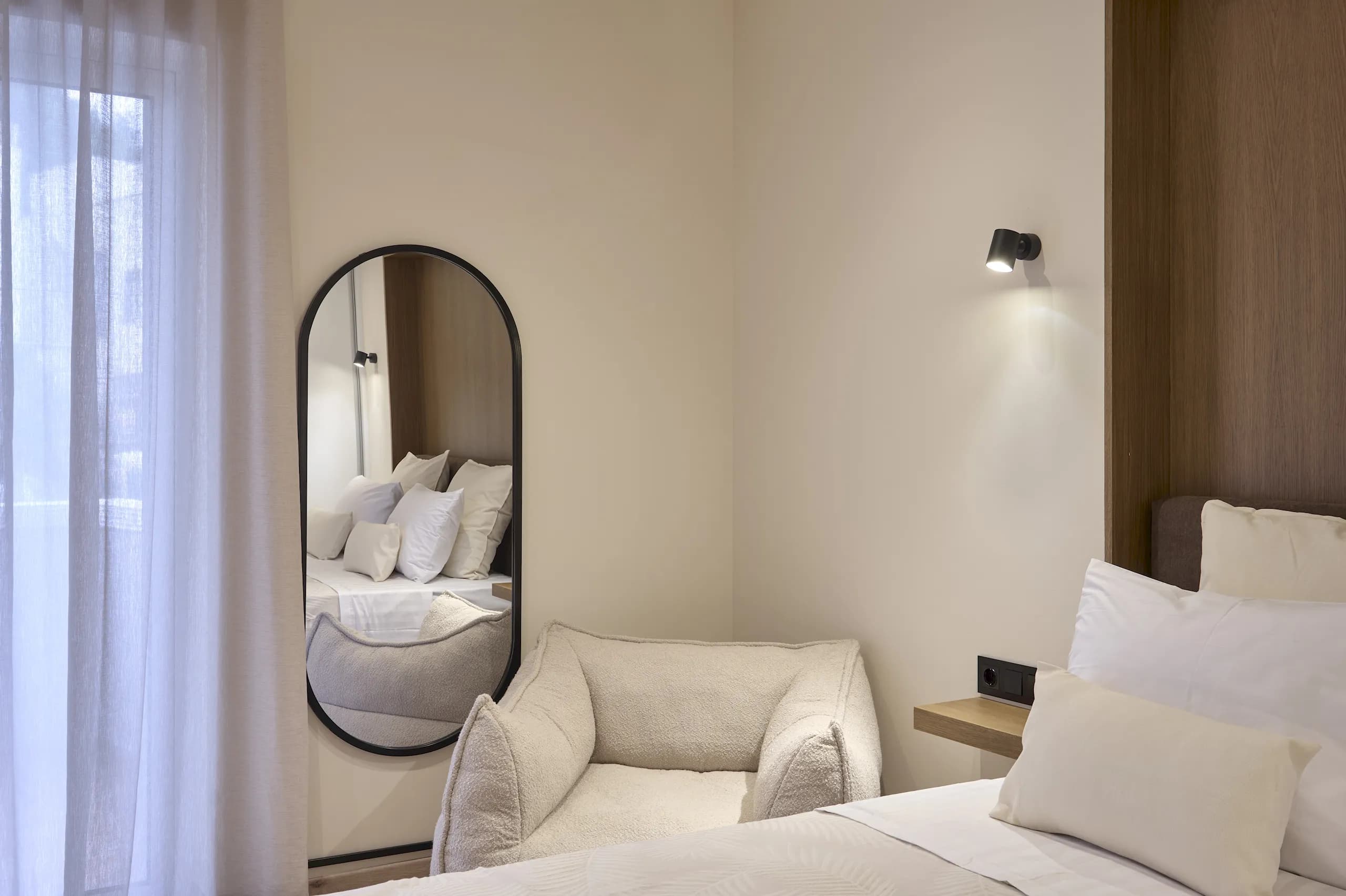 Fully Renovated Apartment in Petralona 3