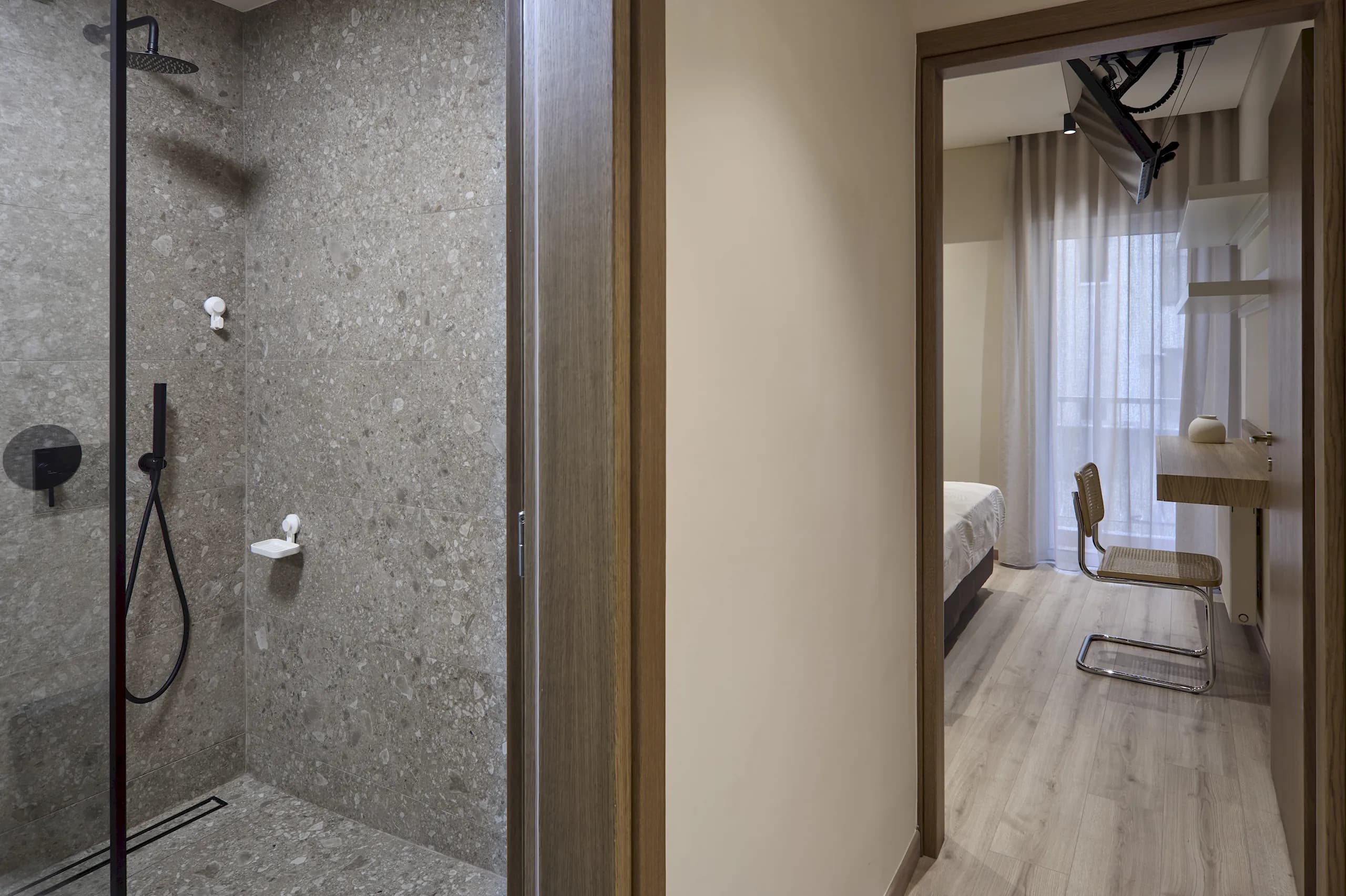 Fully Renovated Apartment in Petralona 23