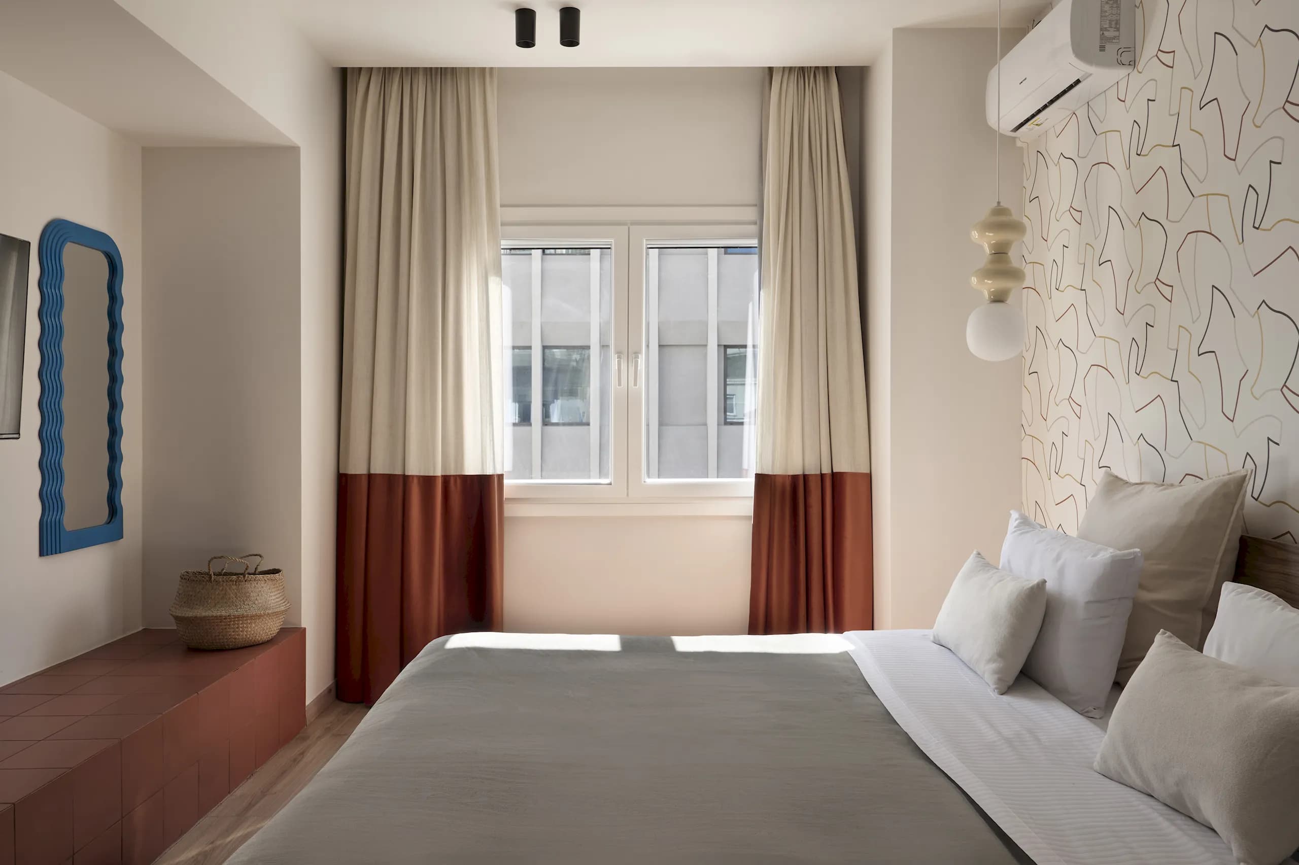 Cozy Apartment steps away from Acropolis 2