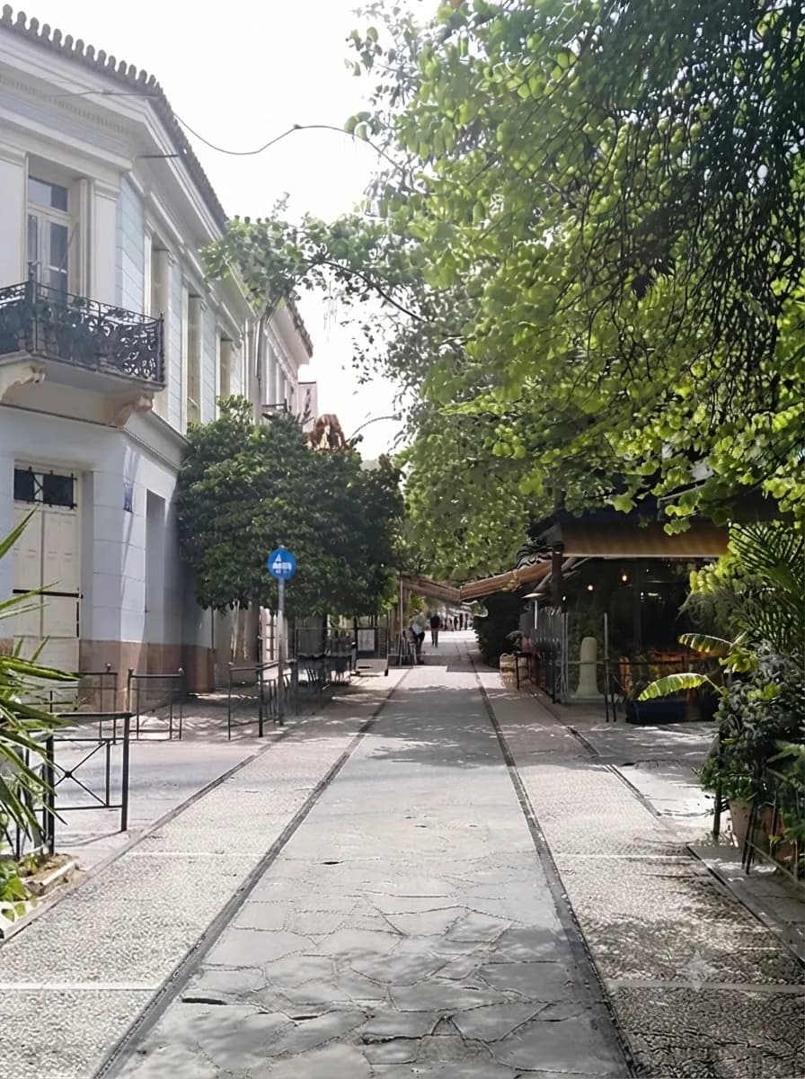 Petralona